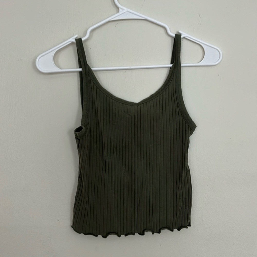 Old navy tank tops bundle. One army green one brown both size Small.